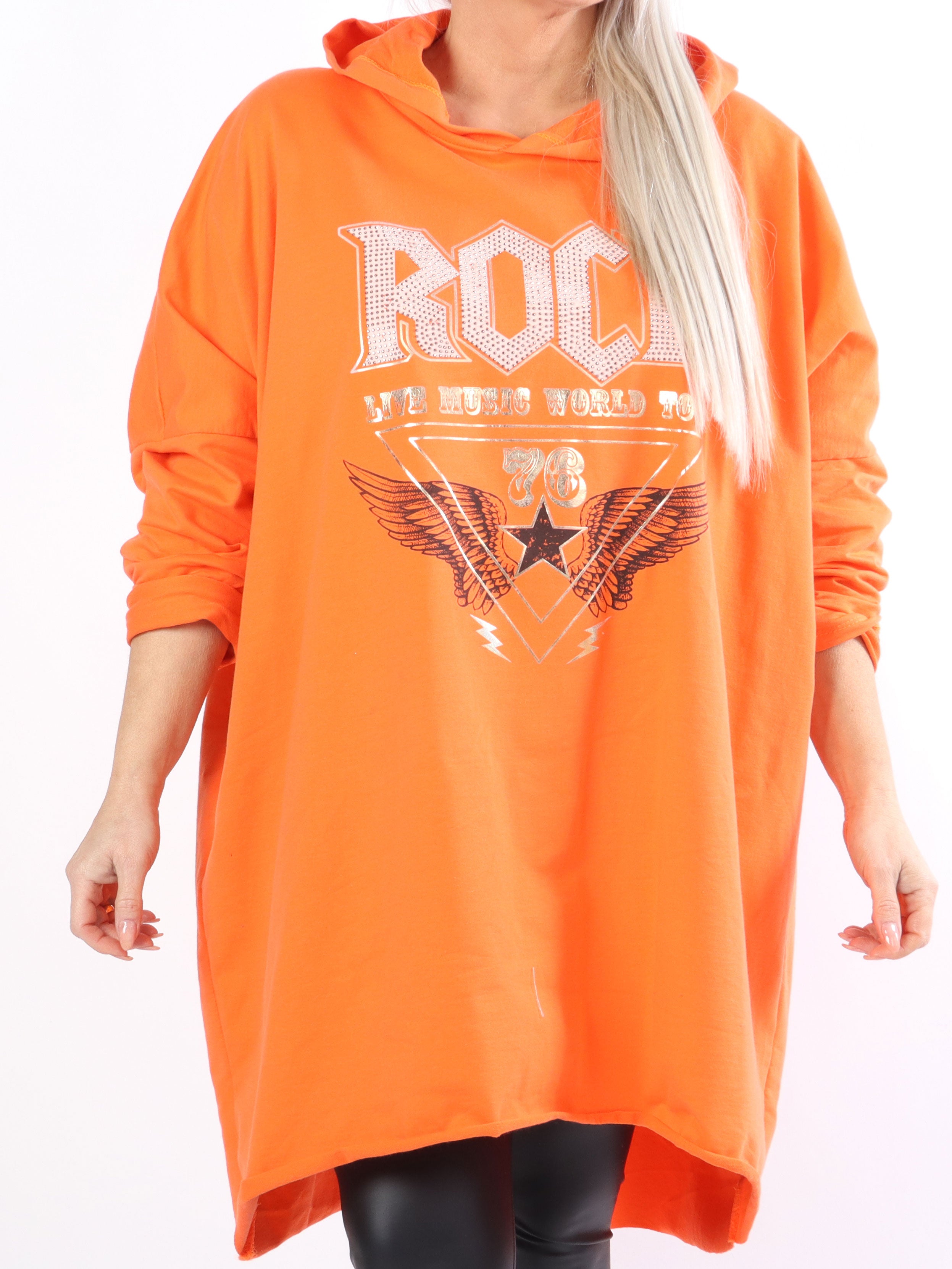 Rock - Cool klänning i stora storlekar med huva och text